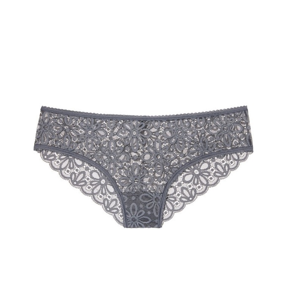 NWT VICTORIA'S SECRET Daisy Lace Cheeky Panty - Picture 1 of 1